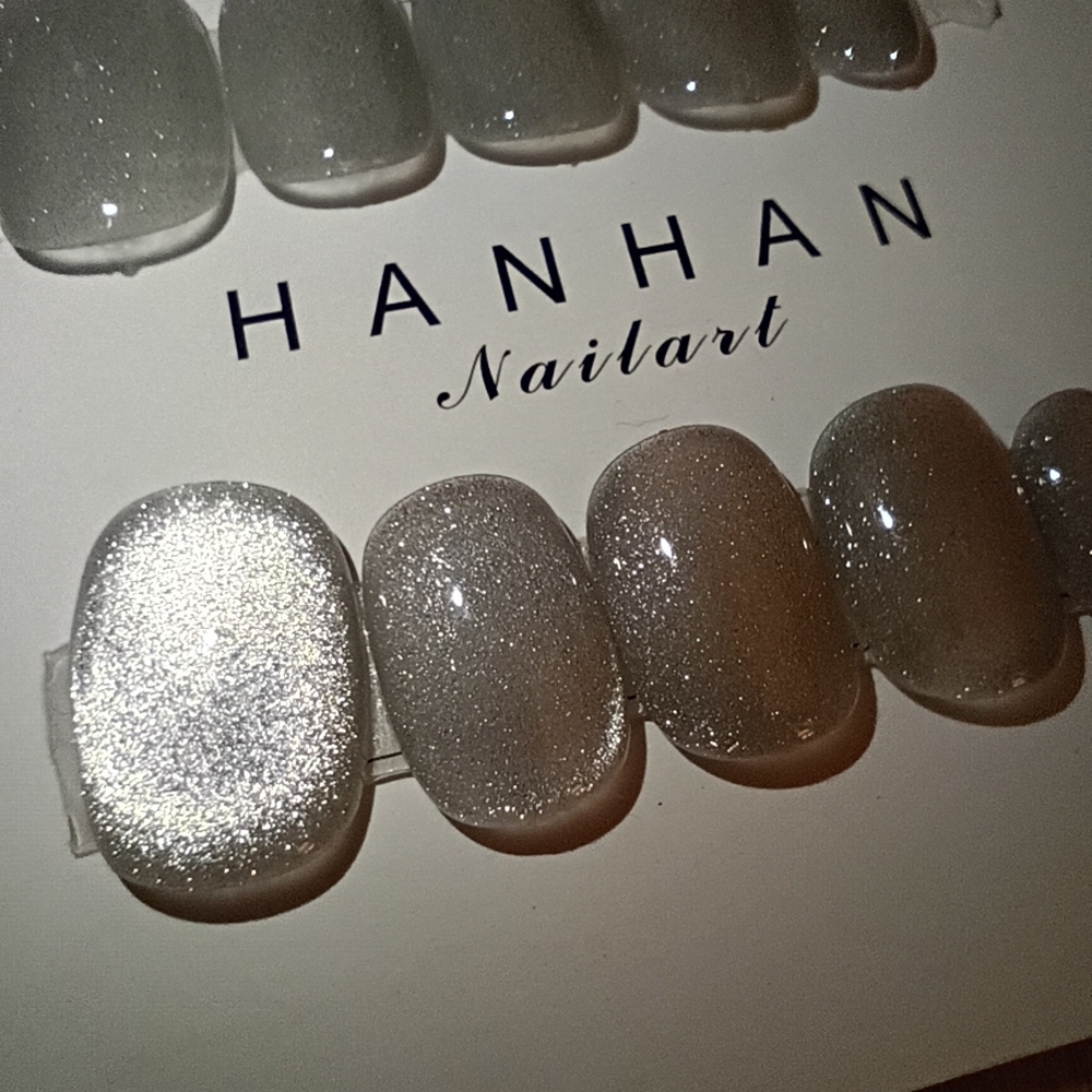 Silver Cat Eye Shorty Nail Set